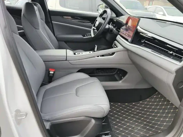 Geely Boyue — Фото автомобиля 24