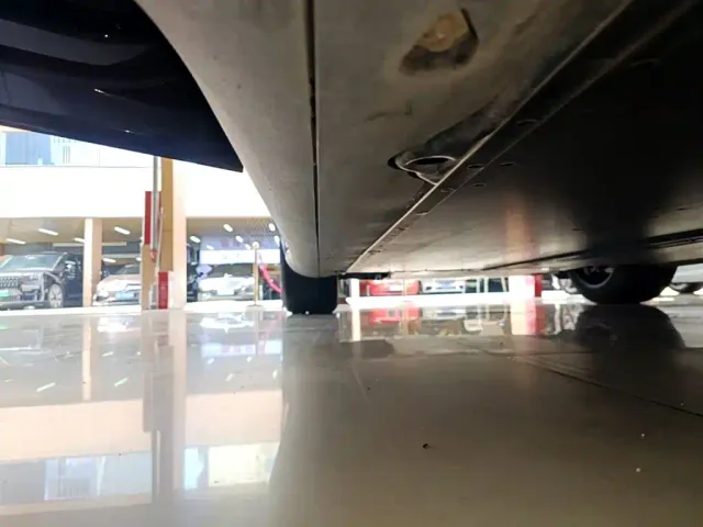 Tesla Model Y — Фото автомобиля 21
