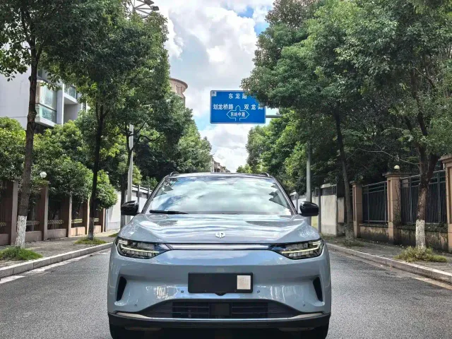 Leapmotor C11 — Фото автомобиля 2