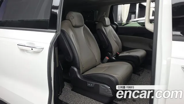 Kia Carnival 4th Gen — Фото автомобиля 12