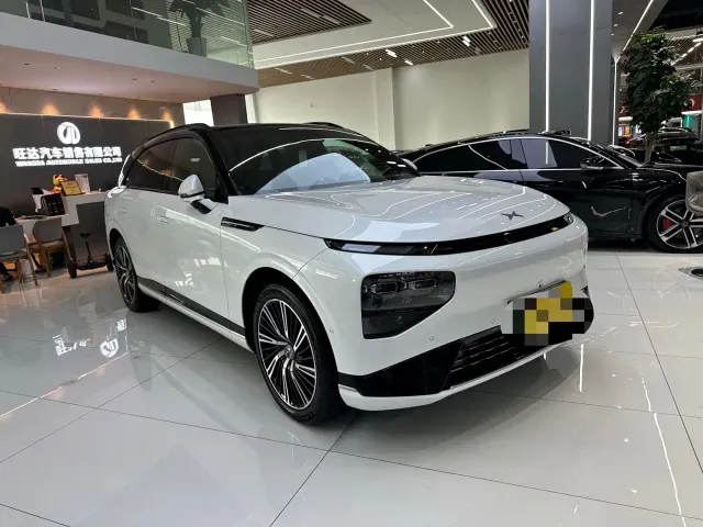 Xpeng G9 — Фото автомобиля 3