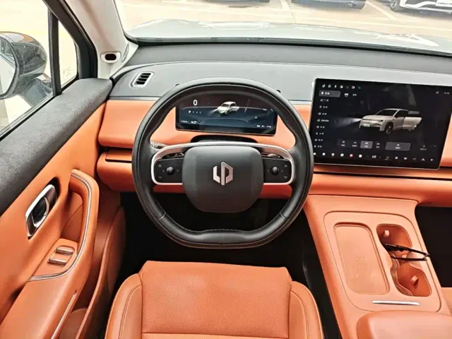 Leapmotor C10 — Фото автомобиля 10