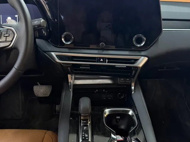 Lexus RX — Фото автомобиля 10