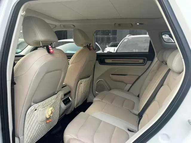 Geely ICON — Фото автомобиля 5