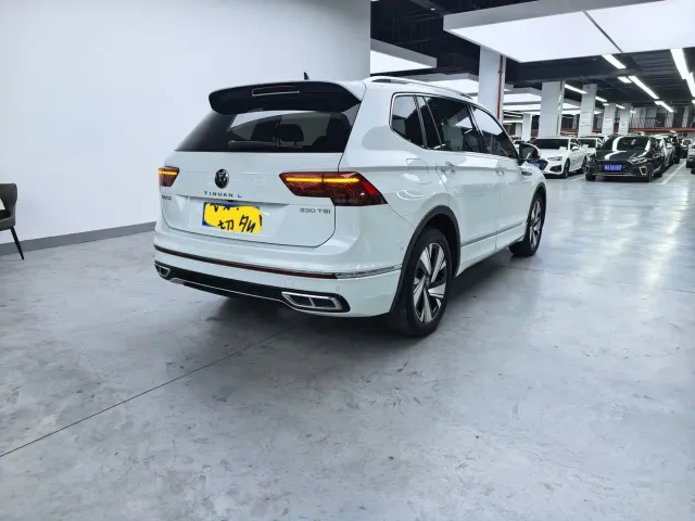 Volkswagen Tiguan L — Фото автомобиля 15