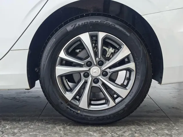Changan Eado — Фото автомобиля 9