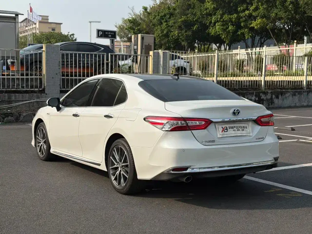Toyota Camry — Фото автомобиля 5