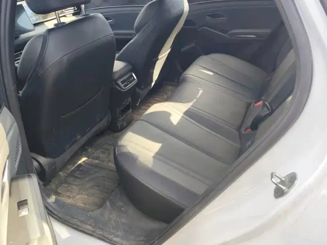 BYD Qin L — Фото автомобиля 11