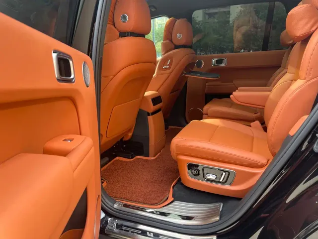 Li Auto L9 — Фото автомобиля 8