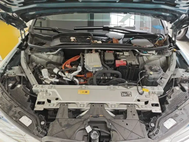 BMW iX — Фото автомобиля 19