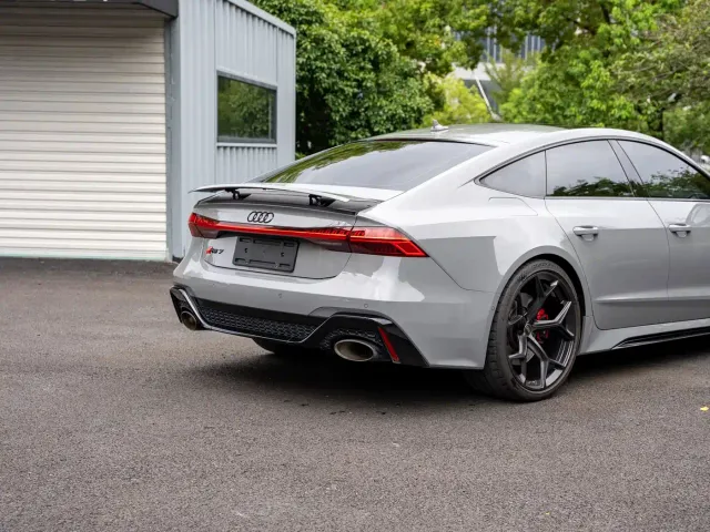 Audi RS 7 — Фото автомобиля 12