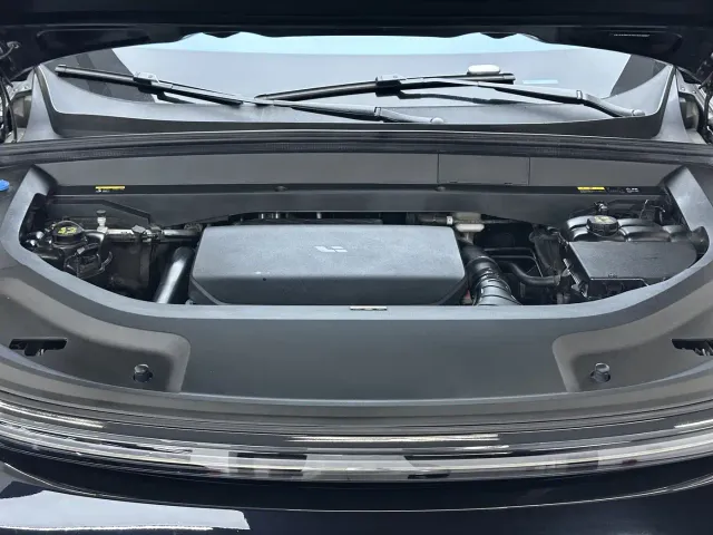 Li Auto L9 — Фото автомобиля 9