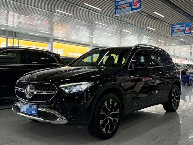 Фотография автомобиля — Mercedes-Benz GLC-Class
