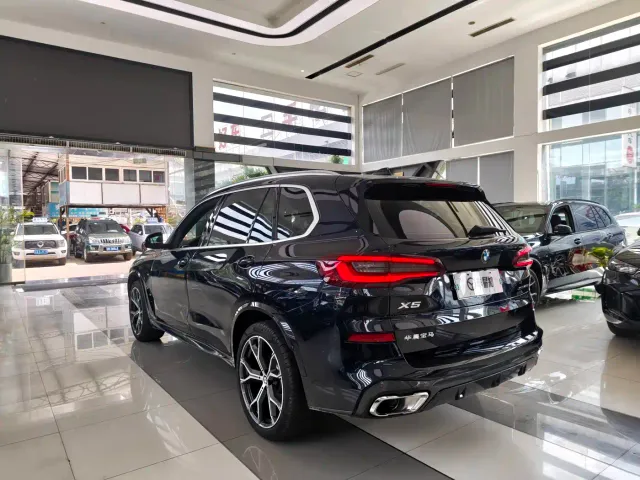 BMW X5 — Фото автомобиля 15