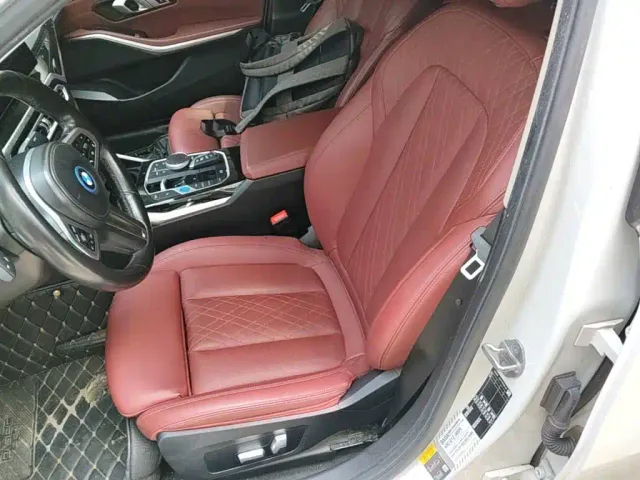 BMW i3 — Фото автомобиля 11