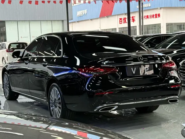 Mercedes-Benz E-Class — Фото автомобиля 14
