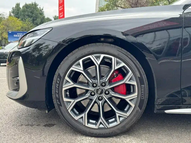 Audi A6L — Фото автомобиля 9