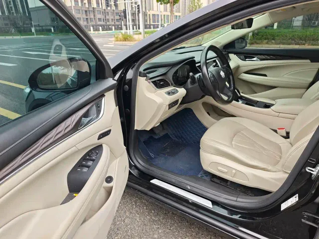 Buick LaCrosse — Фото автомобиля 6