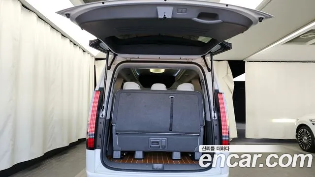 Hyundai Staria Staria 4WD Lounge 9 мест — Фото автомобиля 20