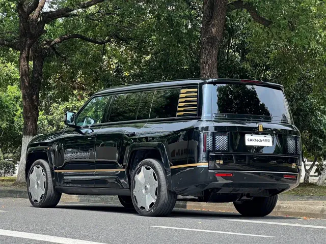 BYD U8L — Фото автомобиля 6
