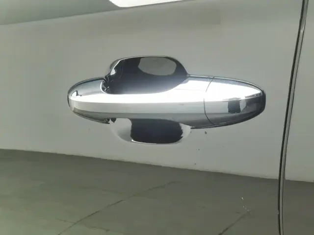 Hongqi HS7 — Фото автомобиля 18
