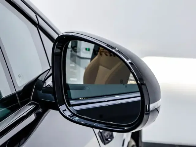 Li Auto Li Auto i6 2025 4WD Base Model — Фото автомобиля 7