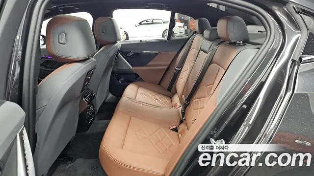 BMW 5-Series 5 серия (G60) 530i xDrive M Sport — Фото автомобиля 23