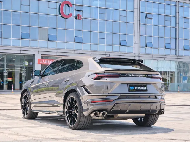 Lamborghini Urus — Фото автомобиля 7