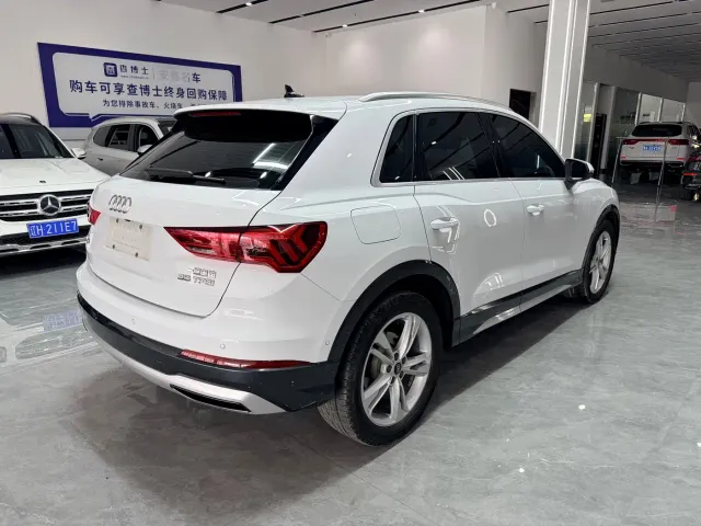 Audi Q3 — Фото автомобиля 4
