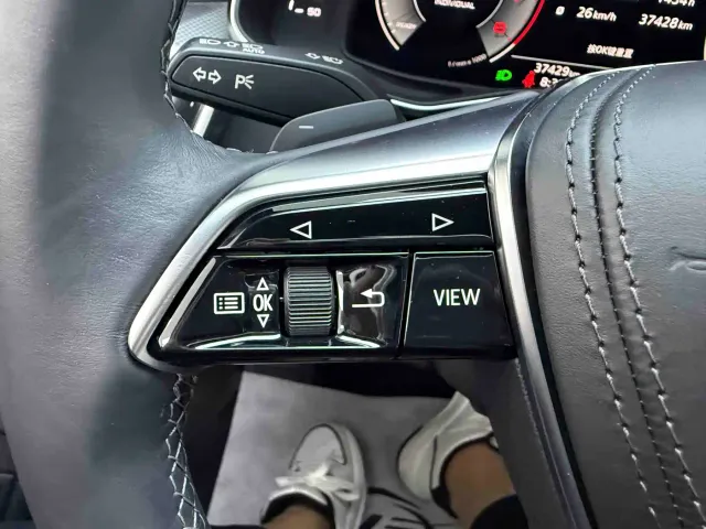 Audi A6L — Фото автомобиля 13