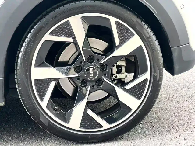 MINI Hatch — Фото автомобиля 16