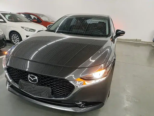 Фотография автомобиля — Mazda Axela