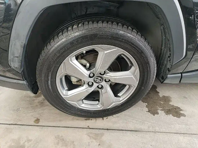 Toyota RAV4 — Фото автомобиля 22