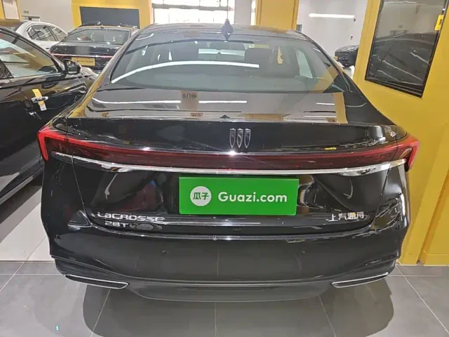 Buick LaCrosse — Фото автомобиля 5