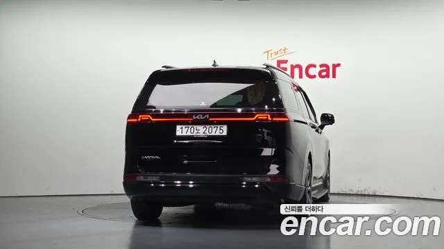 Kia Carnival 4th Gen — Фото автомобиля 4
