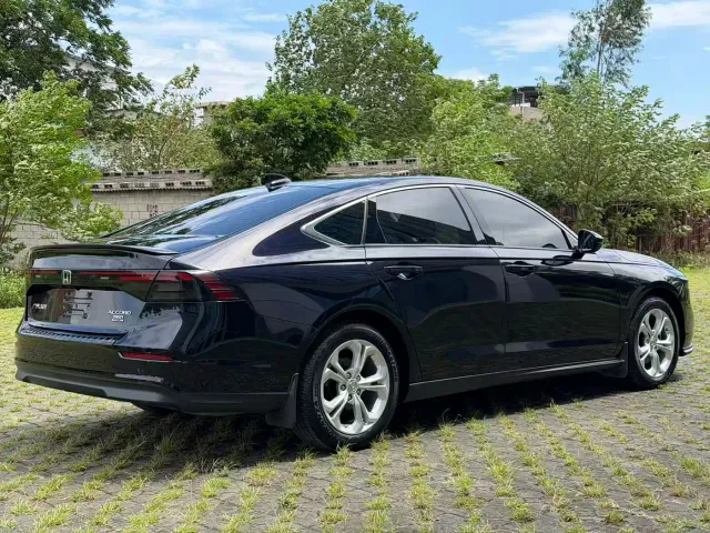 Honda Accord — Фото автомобиля 4