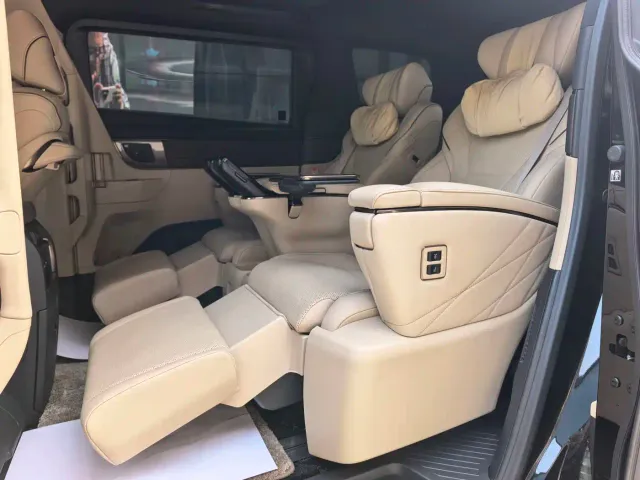Toyota Vellfire — Фото автомобиля 11