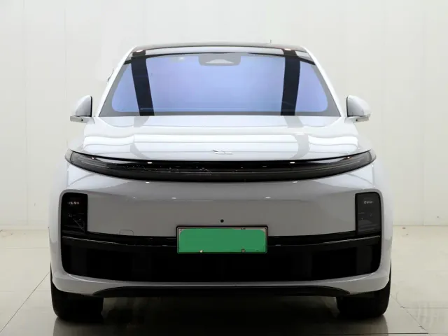 Li Auto L7 — Фото автомобиля 2