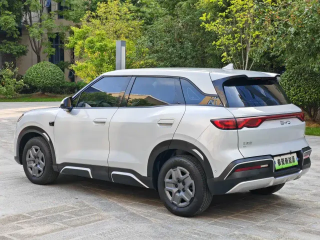 BYD Yuan UP — Фото автомобиля 3