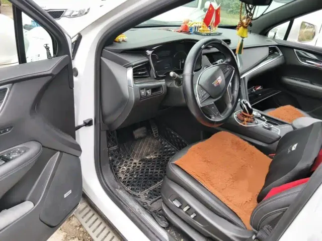 Cadillac XT5 — Фото автомобиля 13