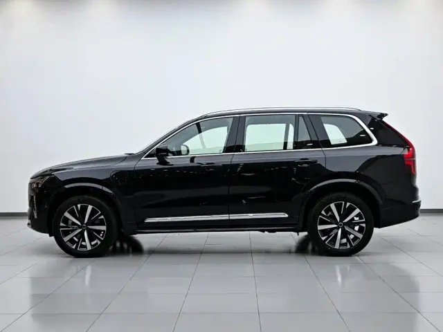 Volvo XC90 — Фото автомобиля 5