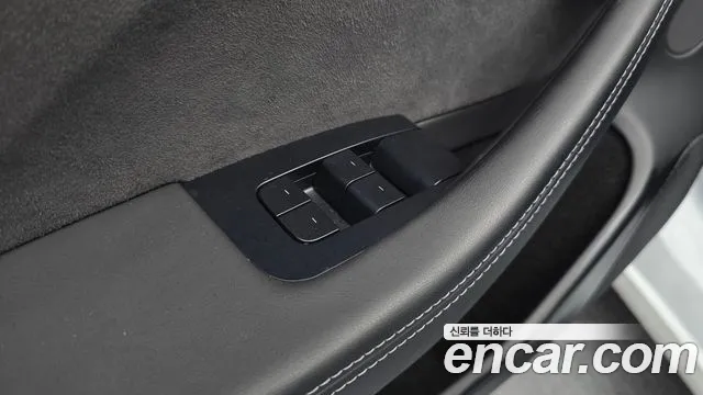 Tesla Model 3 — Фото автомобиля 25
