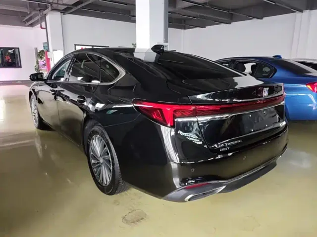 Buick LaCrosse — Фото автомобиля 4