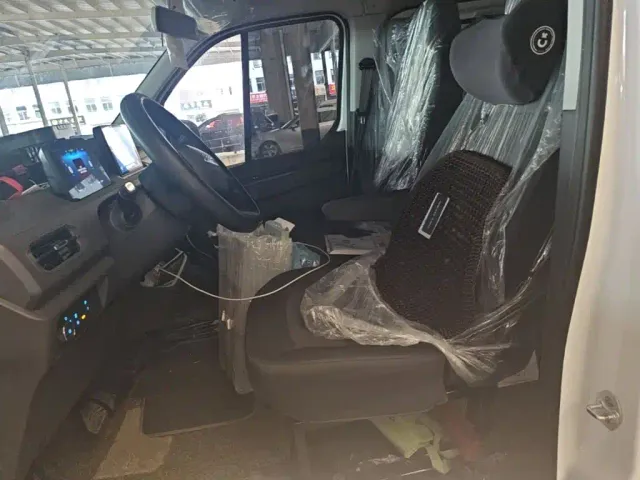 JMC E-Fushun — Фото автомобиля 14