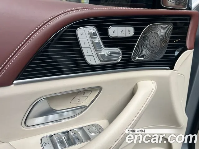 Mercedes-Benz GLS-Class — Фото автомобиля 12