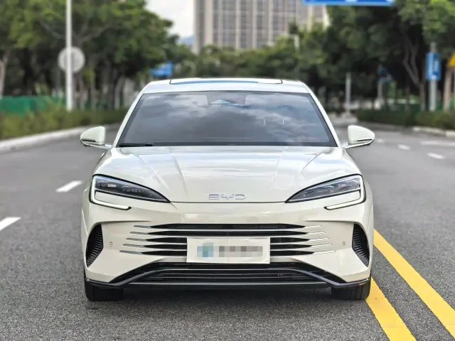 BYD Seal — Фото автомобиля 2