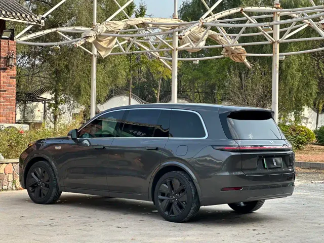 Li Auto L9 — Фото автомобиля 4