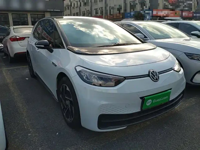 Volkswagen ID.3 — Фото автомобиля 3