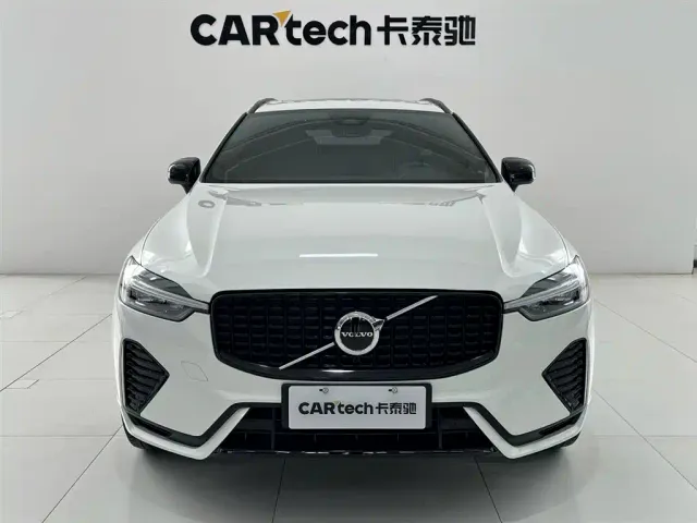Volvo XC60 — Фото автомобиля 2
