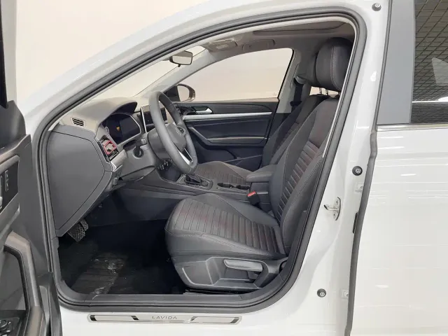 Volkswagen Lavida — Фото автомобиля 15